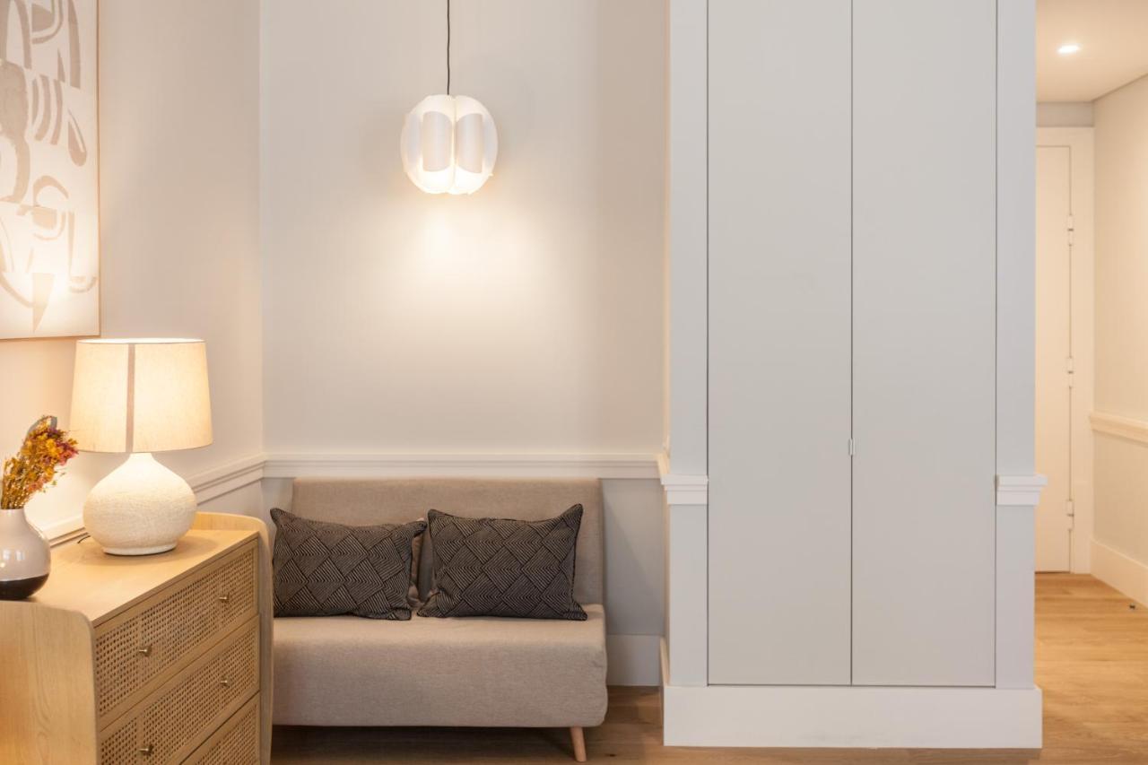 Flh Praca Rossio Contemporary Flat Apartment Lisbon Luaran gambar